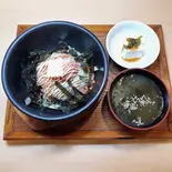 シャケ明太子まぜ飯（たべ呑み屋 じゅじゅ）