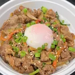 温玉プルコギ丼(みそ汁付)(歌舞伎町の台所 かど平 × ホルモン焼 幸永)