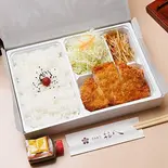 薩摩茶美豚(チャーミートン) ロースカツ弁当（とんかつ梅八 千里中央店）