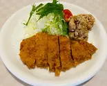ローストンカツとからあげセット（洋食屋ハル）