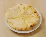 チーズジャガイモナン(Cheese Potato Naan)（マックセ ダイニング＆バー）
