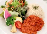 野菜と食べるキーマカレー（自然野菜レストラン 駒込ナーリッシュ）