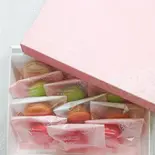 マカロンセット(4種 各3個ずつ 計12個・箱入り)Macarons（ルージュブランシェ）