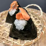 【定番の人気メニュー】しゃけ（お結びころりん）