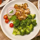 ブロッコリーと鶏むね肉のセットBrocolli and Chicken set（アダルサ 武蔵小金井店）