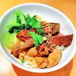 牛モツ丼(香港市場巣鴨店)