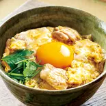 【イチオシ】(小さめ丼)卵2個使った幸せになれる親子丼（太くて硬い蕎麦を、ワシガシ食べる！新感覚！ラー油つけ蕎麦 土佐堀佐々木）