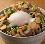 肉玉スタミナ丼 Stir-fried pork&onion garlic bowl(half size・rice170g)(豚汁と米 Pork soup and rice 錦糸町店(実店舗:スプルナ))