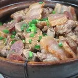 スペアリブの醤油煮込み（中国飯店 福龍門）
