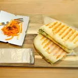 鶏とバジルのパニーニ FULL（CAFE PINO ESPRESSO）