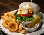 〔人気No.1〕WAGER SPECIAL CHEESE BURGER ウェイジャースペシャルチーズバーガー（CAFE ＆ DINER WAGER）