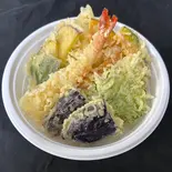 天丼(みそ汁付)(歌舞伎町の台所 かど平 × ホルモン焼 幸永)