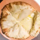 チーズナン Cheese naan(SAKURAダイニング)