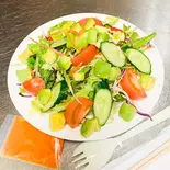 Avocado green salad アボカドのサラダ（インド＆タイ料理スマイル Indian ＆ Thai restaurant ＆Bar~Smile）