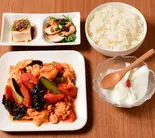 トマト玉子炒め定食【中華料理定食】(小尾羊 薬膳しゃぶしゃぶ 巣鴨店)