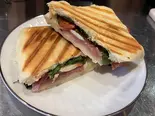 はちみつとチーズのパニーニ（緑青珈琲店）