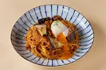 揚げ茄子と温玉のボロネーゼ	Fried Eggplant and Soft Boiled Egg Bolognese（洋麺屋 祇園パスタ 亀有店）