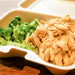 ♦️人気No.2♦️スパイス鶏むね肉とハーブブロッコリー Spiced chicken breast & Herbal broccoli(肉と健康ハーブブロッコリー専門店 Herbro 秋葉原店)