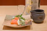 サーモン刺身【3切】（阿部寿司 広尾本店）