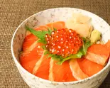 漬けサーモンといくら 至高の親子丼（鮨おくうら Powered by 杉玉 栄）