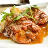 仔牛肉の白ワインソテー（スペインバル ラ・ピカーダ・デ・トレス Spain Bar La Picada de tres）