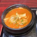 キムチマンドゥク(半ライス付) Kimchi Mandu (With Half Rice) ￥1,380（韓ビビンバ石焼家）