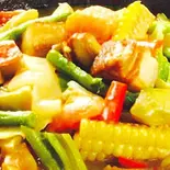 豚肉と野菜の東北風煮込み/Braised dish from Northeast Chinabrown sauce(中華料理 龍門)