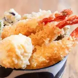 温玉のせ海鮮天丼(おいしい 富士屋)