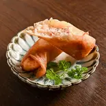 カニクリーム春巻き(1本)（酒と肴 めから鱗）