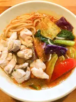鶏肉のマーラータン 30種類のスパイス、極太の春雨を使用(頂 マーラータン 新大久保店)