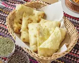 Cheese Nanチーズナン 550円(ニルワナム 南インド料理レストラン 神谷町店 Nirvanam South Indian restaurant Kamiyacho branch)