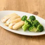 しっとりチキンとブロッコリー Chinken and Broccoli（旨味！牛飯カオマンガイ KHAO MAN GOOD 糀谷）