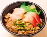 貝盛り丼(124)（魚丼 北千住本店）
