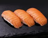 サーモン(3貫)（ちよだ鮨 新津田沼駅店）