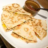 Spicy Chicken Quesadilla スパイシーチキンケサディア（John's Kitchen）