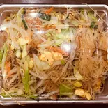 焼きビーフン(鶏白湯ラーメン らくらく亭)