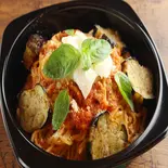 揚げナスとモッツァレラチーズのトマトソース（パンケーキ＆レストラン ひげぱんだ 八幡店）
