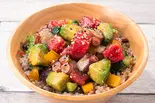 マグロとタコの和風わさび醤油ポキ（十五穀米のヘルシーポキ丼の店 Poke Poke 天下茶屋店）