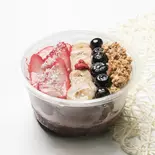 アサイーボウル(いちご)（アサイーボウル Halo Halo Bowl 鶴見店 Acai Bowl Halo Halo Bowl tsurumi）