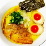 味玉鶏白湯ラーメン (塩or醤油 )+焼き餃子6個(麺匠 鶏吟本店)