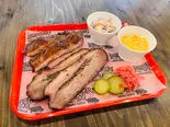 2MeatPlate(1人前)Brisket・Pork rib・Pickles・Coleslaw・Potato salada（Lonestar Smoke House）