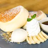 ふわふわリコッターチーズのパンケーキ～バニラアイス添え～ Ricotta Hotcakes with Vanilla Ice（Australian Cafe＆Bar Manly カフェ マンリー 天神店）