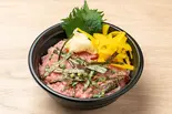 とろたく丼 Minced tuna and pickled radish rice bowl（大衆海鮮 団）