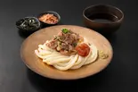 (冷)黒毛和牛の極太おうどん～梅～（黒毛和牛のおうどん 讃岐屋 新宿歌舞伎町店）