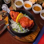 タンドリーチキン2p Tandoori Chicken2p（Buddha Kitchen Osaka）