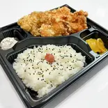 金のもも肉唐揚げ+銀のむね肉唐揚げ弁当(からあげ金と銀 横浜橋店)