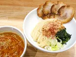 つけ豚叉焼坦々麺(特製そぼろ・ほうれん草・薬味葱・フライドオニオン・白胡麻・糸唐辛子・特製豚叉焼4枚)（東京極上坦坦 弘明寺店）