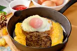 人気No.2【ハンバーグ乗せ】たまごの島オムライス ～Original omelette rice with Put on a hamburger～（オムライスとフレンチトーストの店 たまごの島）