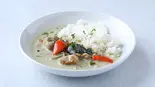 鶏もも肉のグリーンカレー（L'UTOPIE）