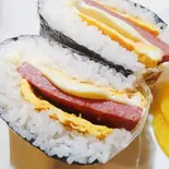 ポーク玉子おにぎり（沖縄健康長寿料理 海人 大山店）